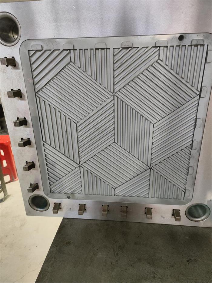 模具